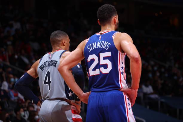 更在场下展 更在场下展