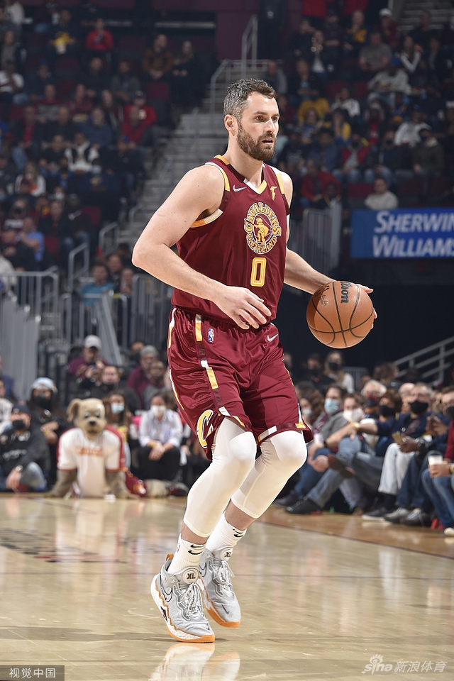 地的篮球市 地的篮球市