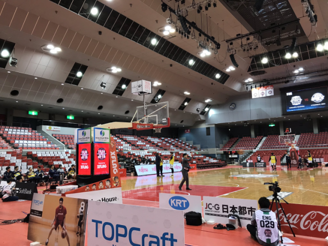 榜首拉锯再 榜首拉锯再